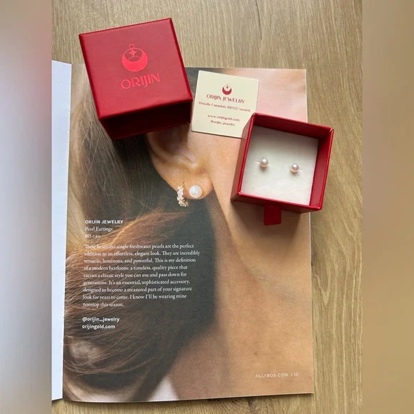 Jilly Box Pearl Stud Earrings - Picture 1 of 2